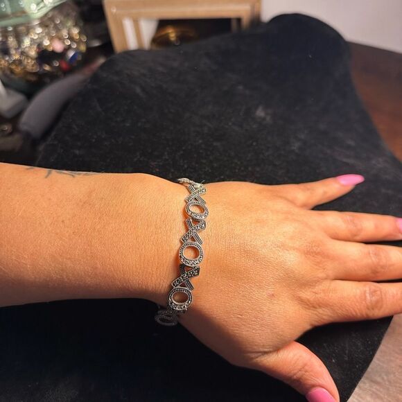 Vintage 925 Sterling Silver Handmade XOXO Bracelet X's and O's Marcasite Design - Picture 1 of 6